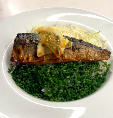 Grilled Mackerel Over Rice: A Nutritious, Flavorful, and Effortless Meal